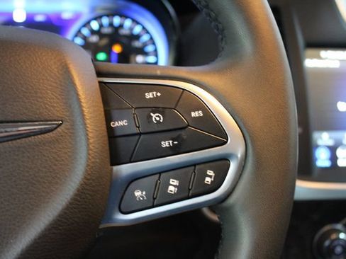 Used 2023 Chrysler 300 Touring L w/ Popular Equipment Group AWD/4WD image 17