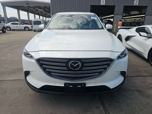Used 2021 MAZDA CX-9 Touring w/ Touring Premium Package FWD image 2