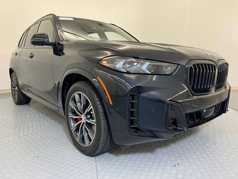 Used 2024 BMW X5 xDrive40i w/ M Sport Package image 7