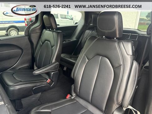 Used 2025 Chrysler Pacifica Select FWD image 26