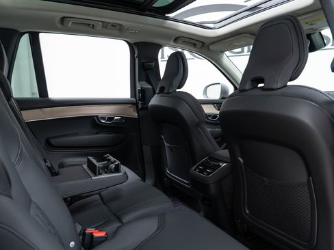New 2026 Volvo XC90 B6 Plus w/ Protection Package Premier image 23