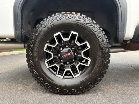 Certified 2025 GMC Sierra 2500 AT4X AWD/4WD image 16