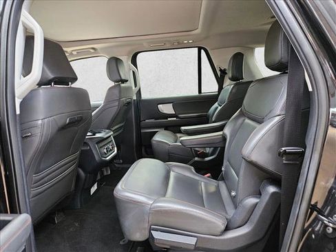 Used 2025 Ford Expedition Max Active AWD/4WD image 16