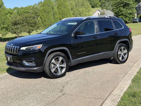 Used 2019 Jeep Cherokee Limited AWD/4WD image 1
