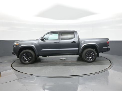 Used 2022 Toyota Tacoma Limited w/ Nightshade Package image 4
