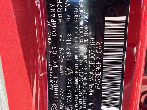 Used 2023 Hyundai Elantra Limited FWD image 29