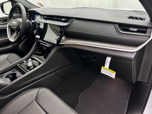 New 2026 Jeep Grand Cherokee L Limited AWD/4WD image 20