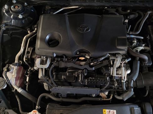 Used 2020 Toyota Camry XSE FWD image 30
