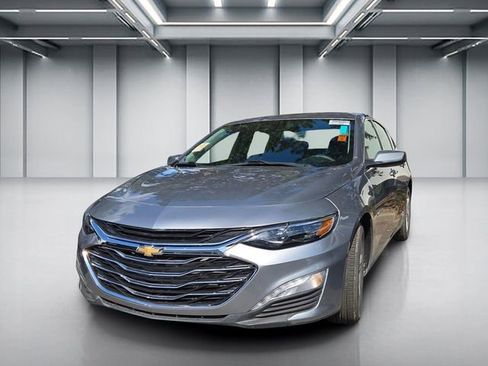 Used 2024 Chevrolet Malibu LT FWD image 3