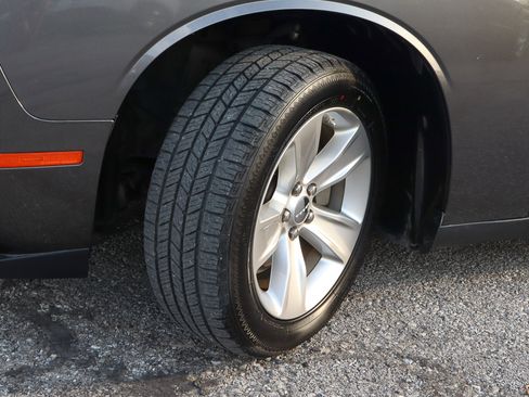 Used 2023 Dodge Challenger SXT image 16