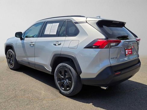 Certified 2021 Toyota RAV4 LE AWD/4WD image 6