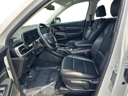 Certified 2025 Kia Telluride LX FWD image 18