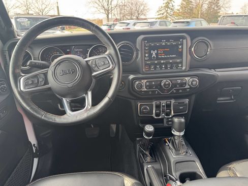Used 2021 Jeep Wrangler Unlimited Sahara image 10