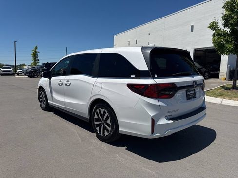 Used 2025 Honda Odyssey EX-L image 5