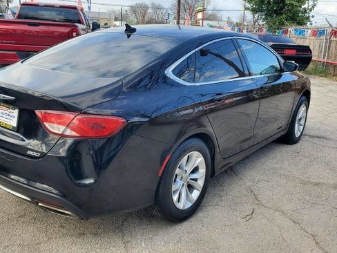Used 2016 Chrysler 200 Limited w/ Convenience Group image 3