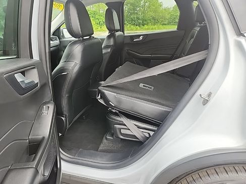 Used 2025 Ford Escape Platinum AWD/4WD image 29