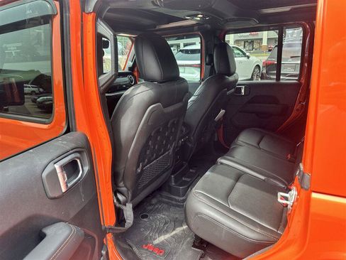 Used 2023 Jeep Wrangler Unlimited Rubicon 392 AWD/4WD image 24