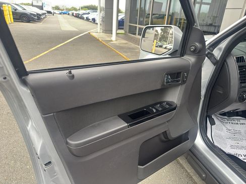 Used 2012 Ford Escape Limited FWD image 6