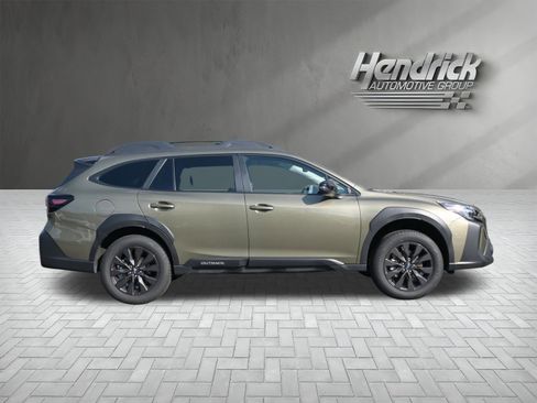 Certified 2025 Subaru Outback Onyx Edition AWD/4WD image 10