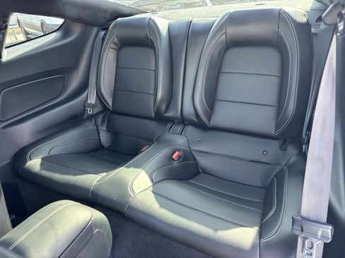 Used 2021 Ford Mustang Shelby GT500 w/ Technology Package image 17