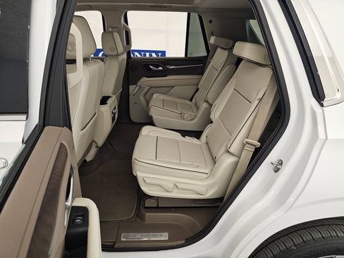Used 2021 GMC Yukon Denali w/ Denali Premium Package AWD/4WD image 21