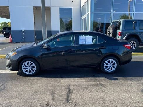 Used 2018 Toyota Corolla LE image 6