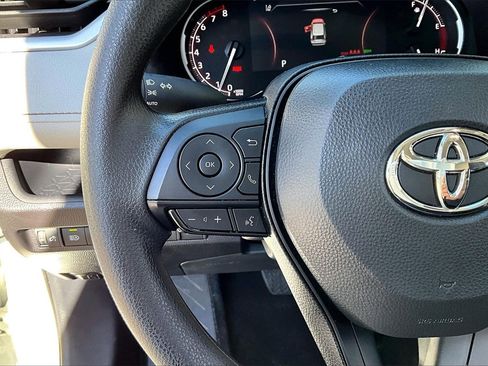 Used 2025 Toyota RAV4 XLE image 10