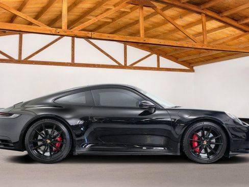 Used 2020 Porsche 911 Carrera S image 6