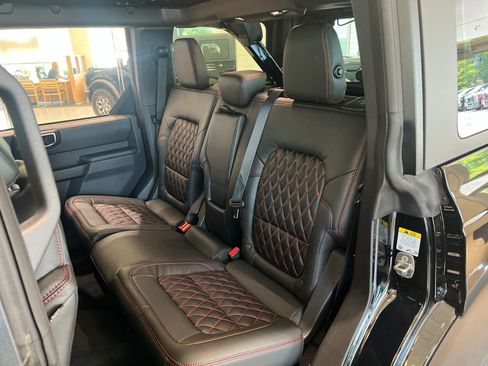 New 2025 Ford Bronco 4-Door AWD/4WD image 9