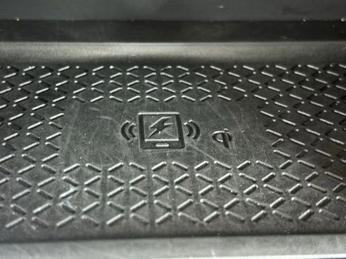 Used 2025 Nissan Pathfinder Platinum w/ Cargo Package image 30