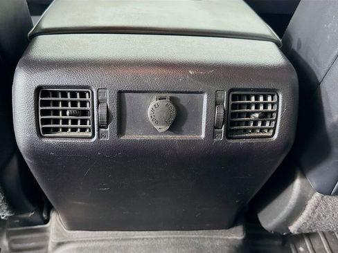 Used 2016 Toyota Tundra Platinum image 26