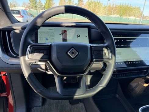 Used 2025 Rivian R1T Adventure image 10
