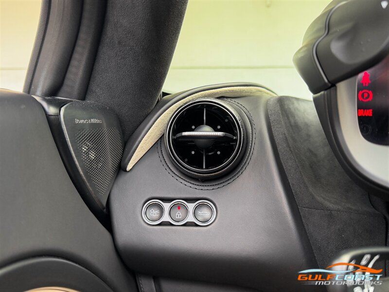 Used 2024 McLaren 750S Spider RWD image 21