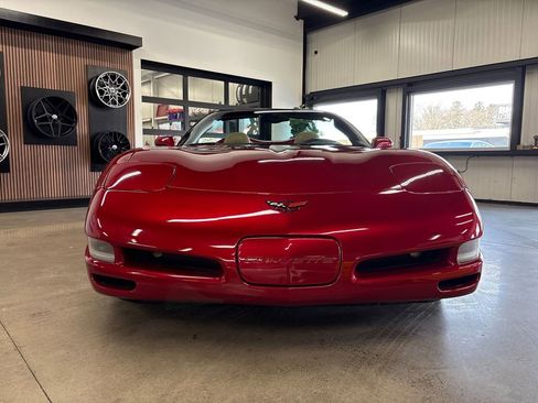Used 2004 Chevrolet Corvette Convertible w/ Preferred Equipment Group image 27