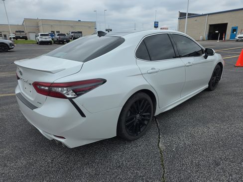 Used 2022 Toyota Camry XSE w/ Navigation Package FWD image 4