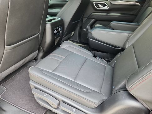 Used 2022 Chevrolet Tahoe RST w/ Sport Performance Package AWD/4WD image 11
