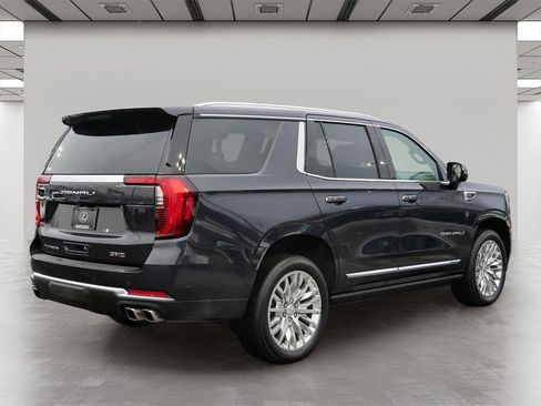 Used 2025 GMC Yukon Denali w/ Sun & Power Step Package image 5