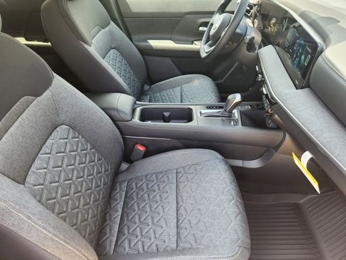 New 2026 Nissan Kicks SV AWD/4WD image 13
