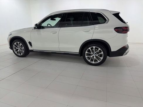Used 2026 BMW X5 xDrive40i w/ Climate Comfort Package AWD/4WD image 2