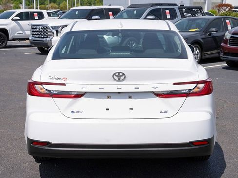 Used 2025 Toyota Camry LE image 4