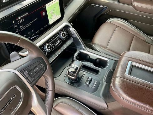 Used 2022 GMC Sierra 1500 Denali w/ Denali Reserve Package AWD/4WD image 15