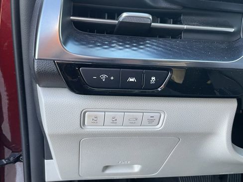 Used 2023 Kia Carnival SX Prestige image 12