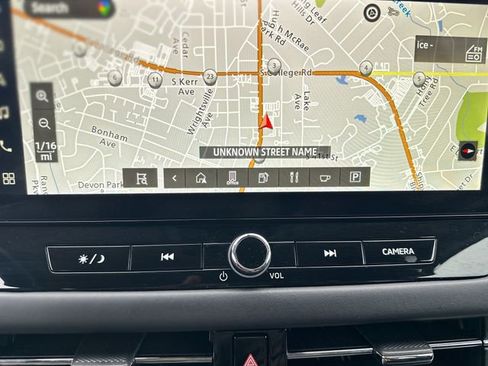 Used 2025 Mitsubishi Outlander ES FWD image 19