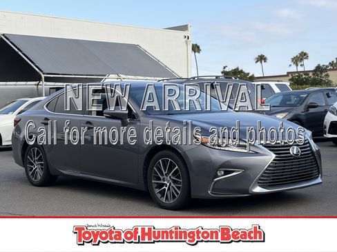Used 2016 Lexus ES 350 w/ Premium Package w/Wood Trim FWD image 1