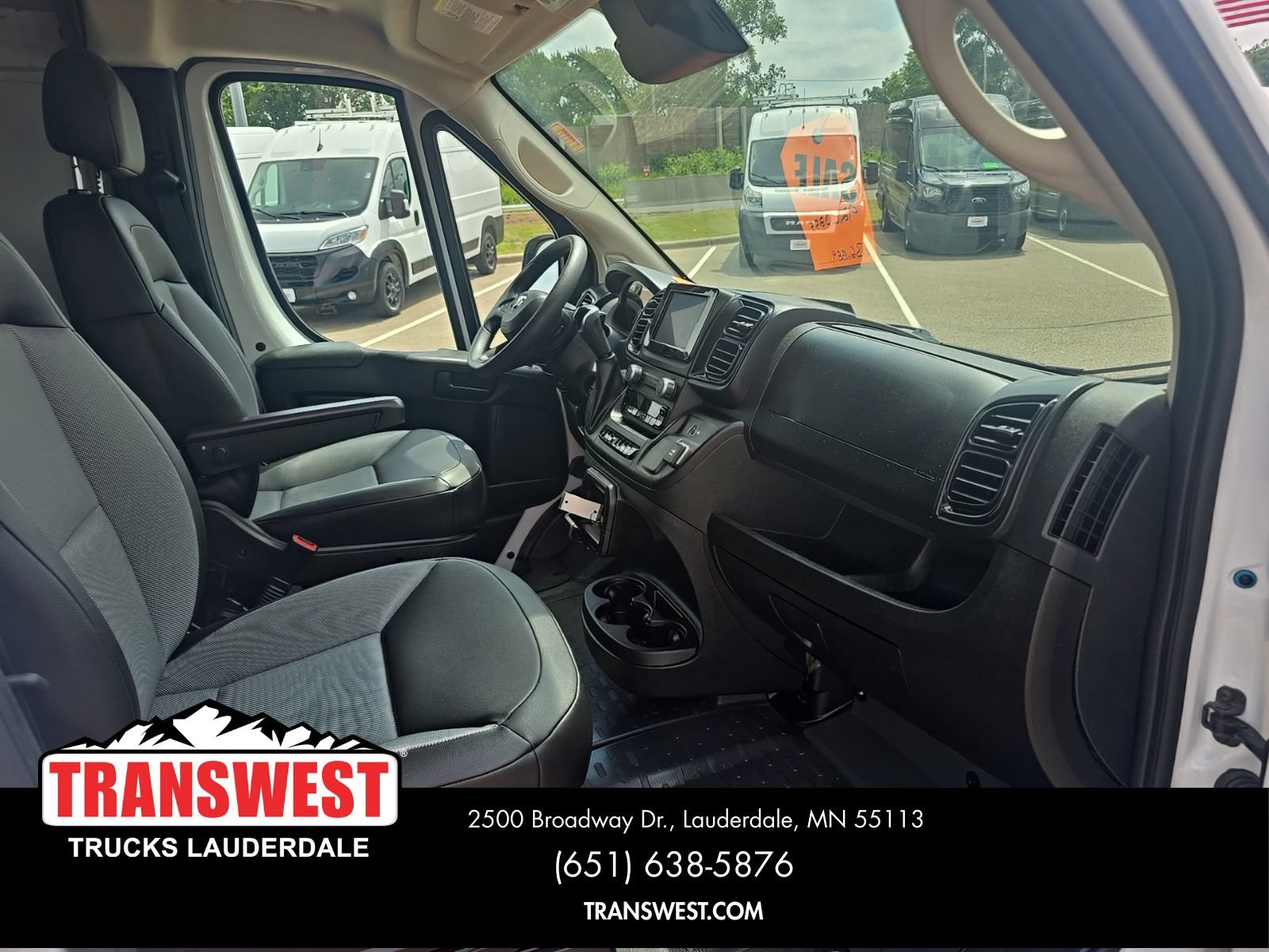 Used 2025 RAM ProMaster 2500 w/ Convenience Group FWD image 14