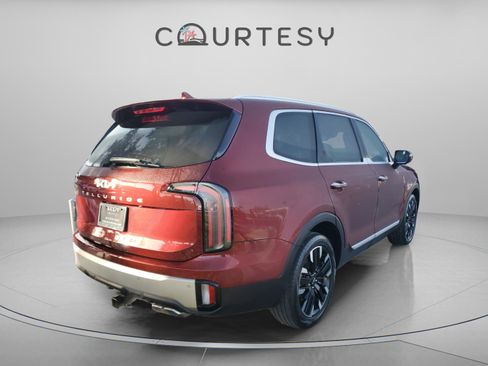 Certified 2023 Kia Telluride SX image 3