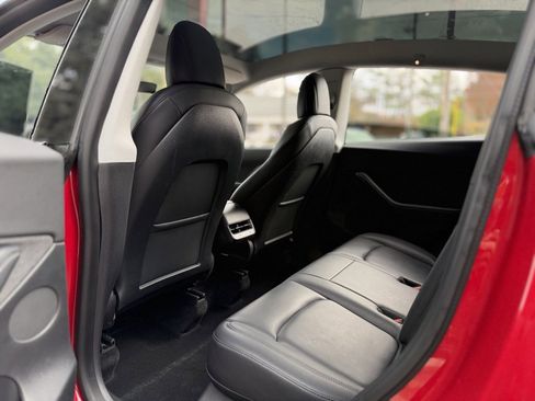 Used 2021 Tesla Model Y Long Range image 28