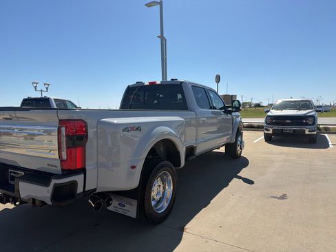 Used 2026 Ford F450 Platinum w/ Platinum Plus Package AWD/4WD image 7