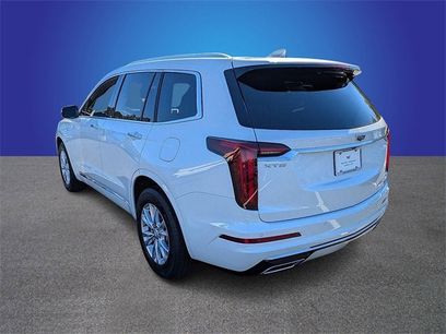 New 2025 Cadillac XT6 Luxury