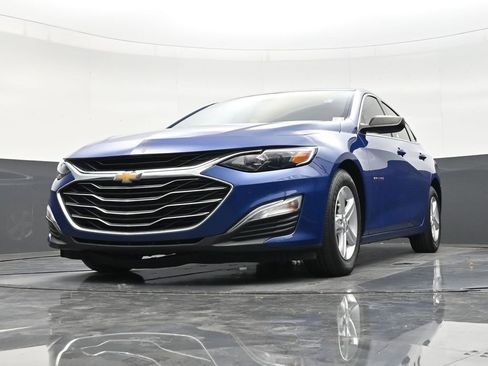 Used 2023 Chevrolet Malibu LS FWD image 28